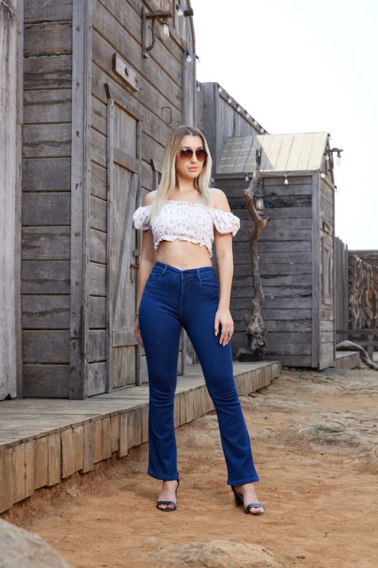 1/ HIGH-WAIST BOOTCUT