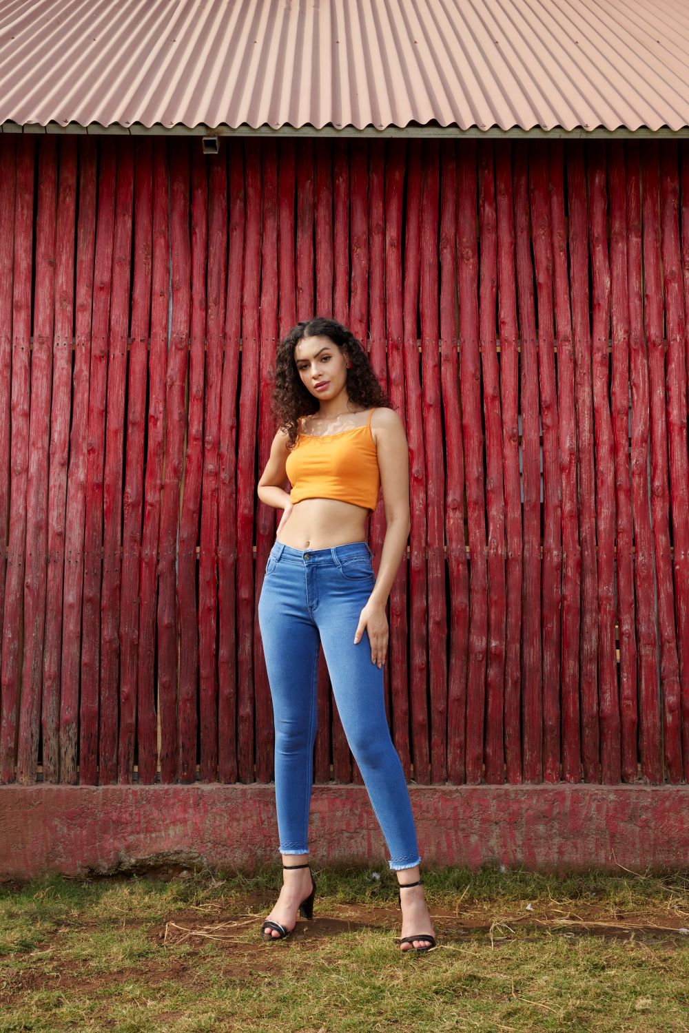 1/ HIGH-WAIST ANKLE